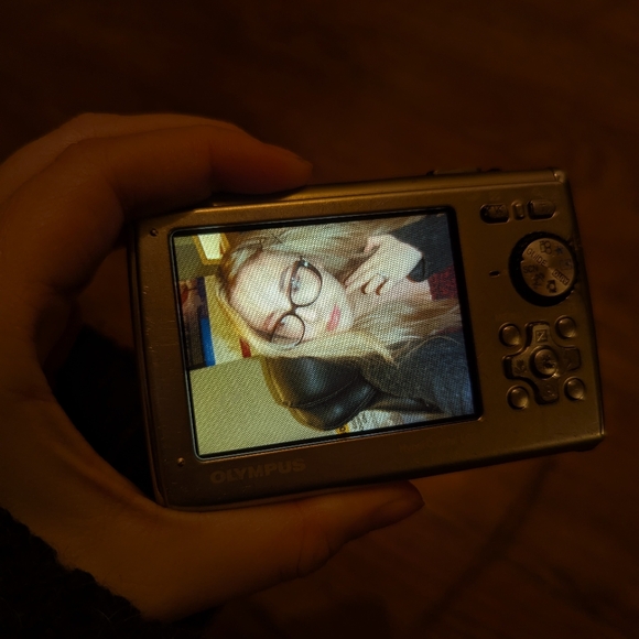 Olympus Stylus 1030 SW Digital Camera - Picture 5 of 7